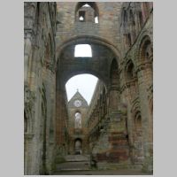 Jedburgh Abbey, photo by Bill Harrison, Wikipedia.jpg